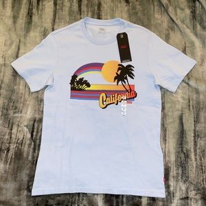 Brand new men’s Levi’s tee-Shirt